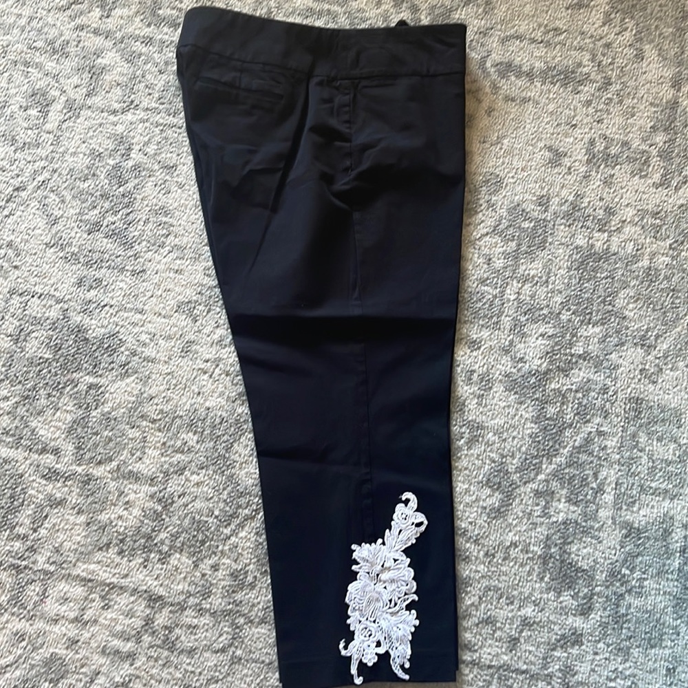 Alfani women’s dress pants. Ankle length. Lace embroidery on side 18W.